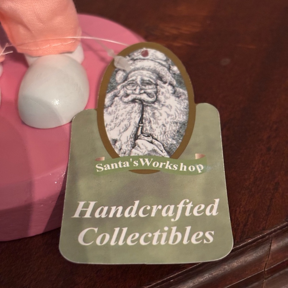 NWT Santa’s Workshop Pink Nurse Decor Nutcracker w/Stethoscope and Clipboard 14” - Picture 2 of 8